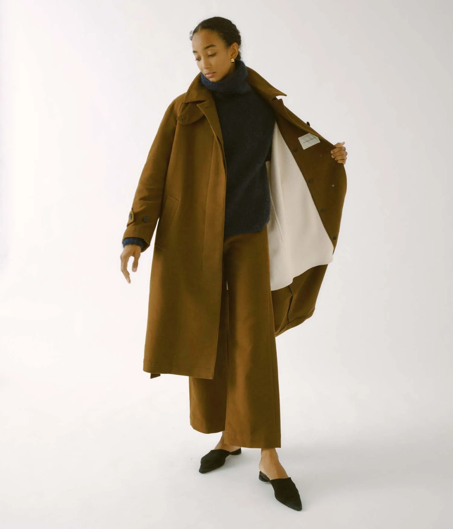 Balmacaan Coat in Olive