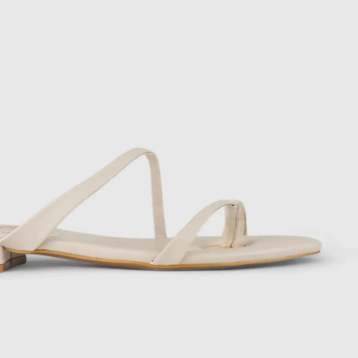 Bulbul Flat Sandal Off White Car5002