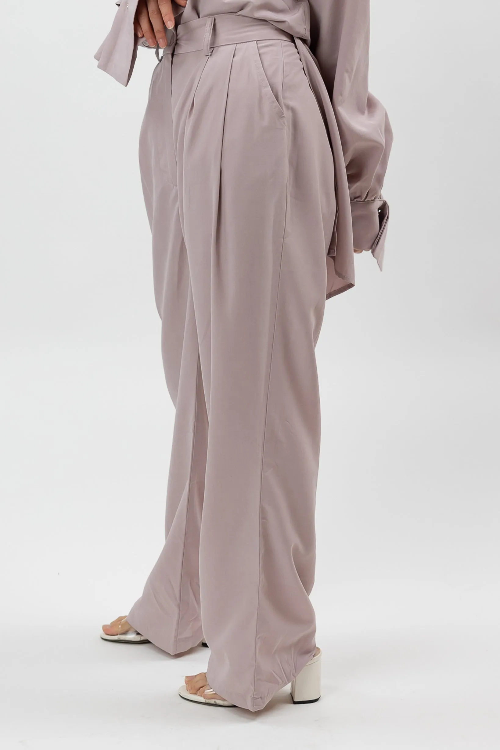 Carli Detailed Pants