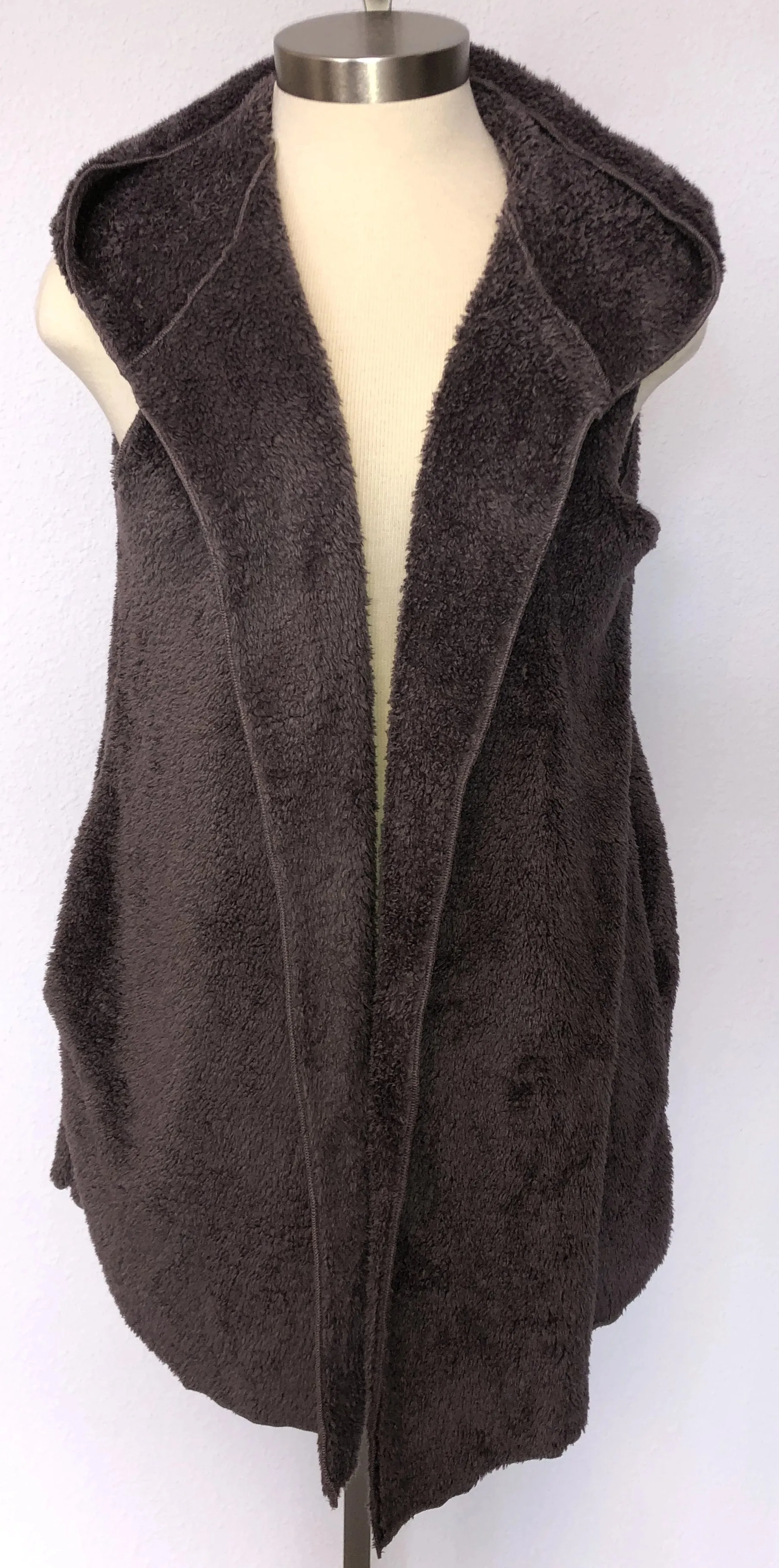 FAUX FUR VEST
