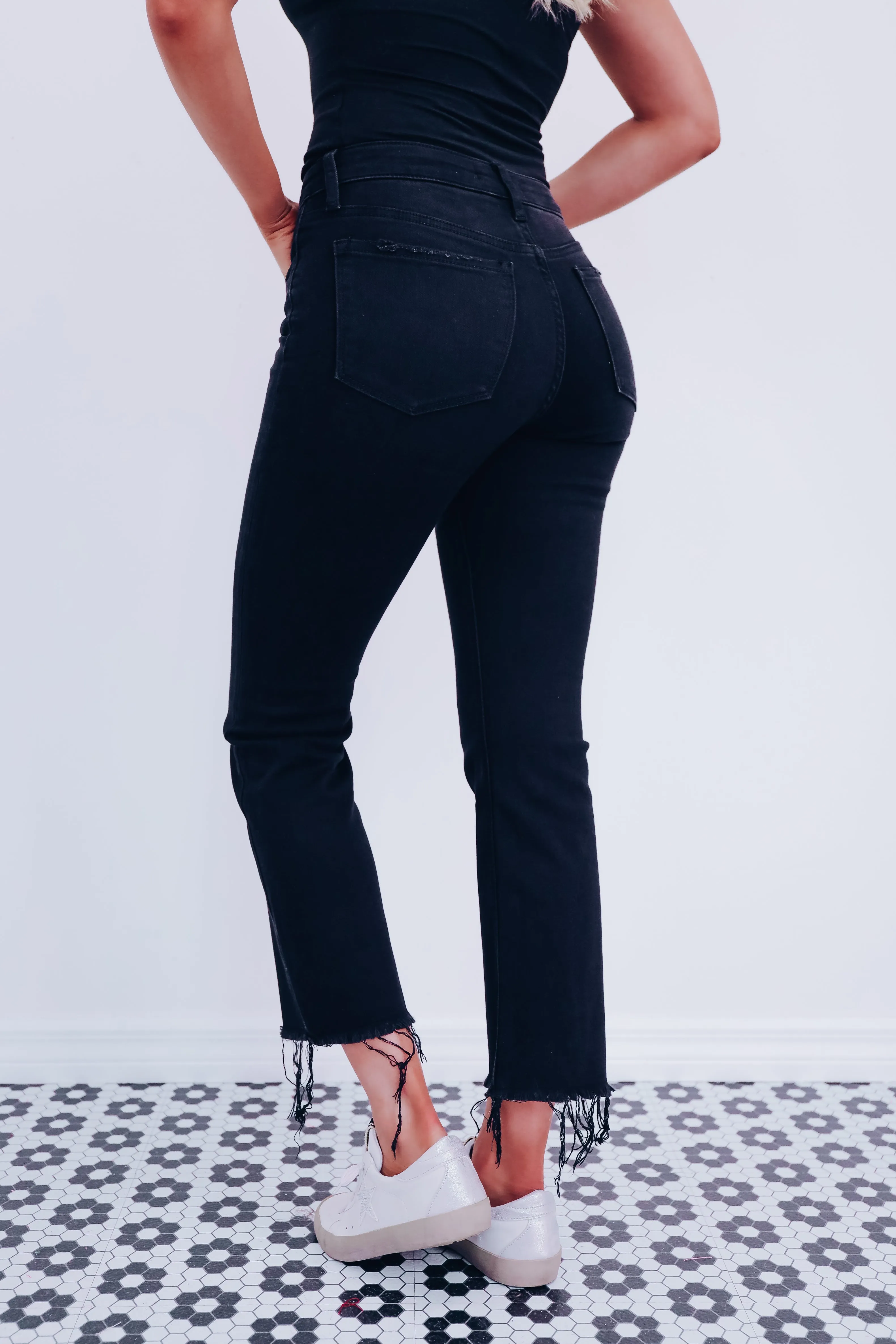 Fin Frayed Ankle Flare Jeans - Black