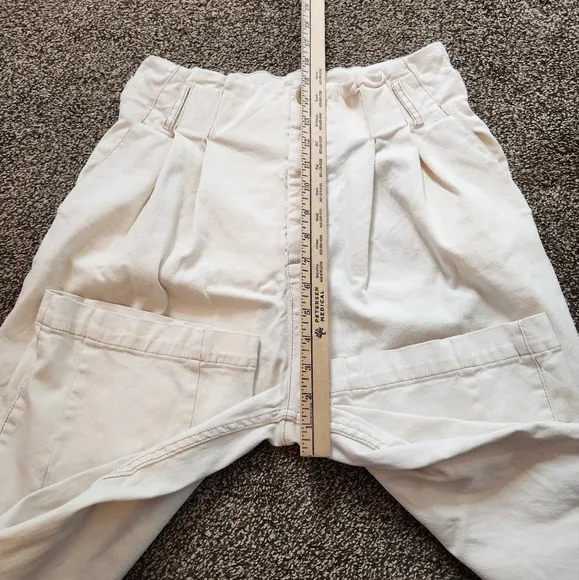 Free People Pleated Carrot Cropped Pants Ecru Size 6