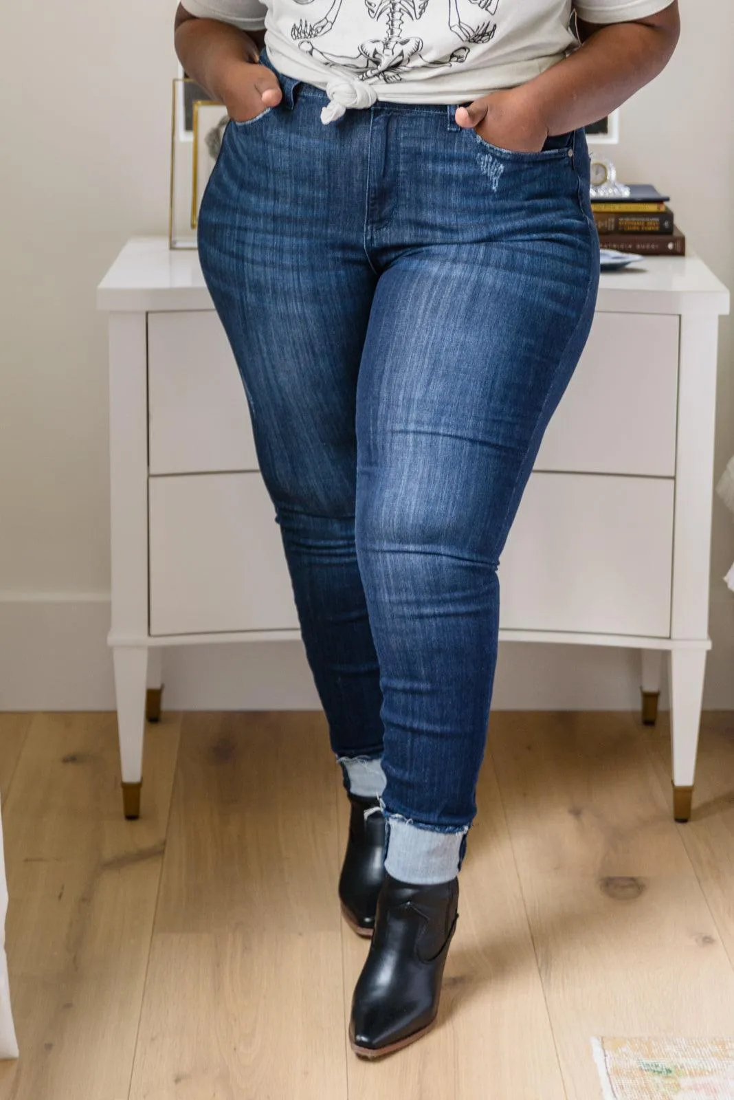 Hazel Blues® | Maeve Mid-Rise Dark Wash Cuffed Skinny