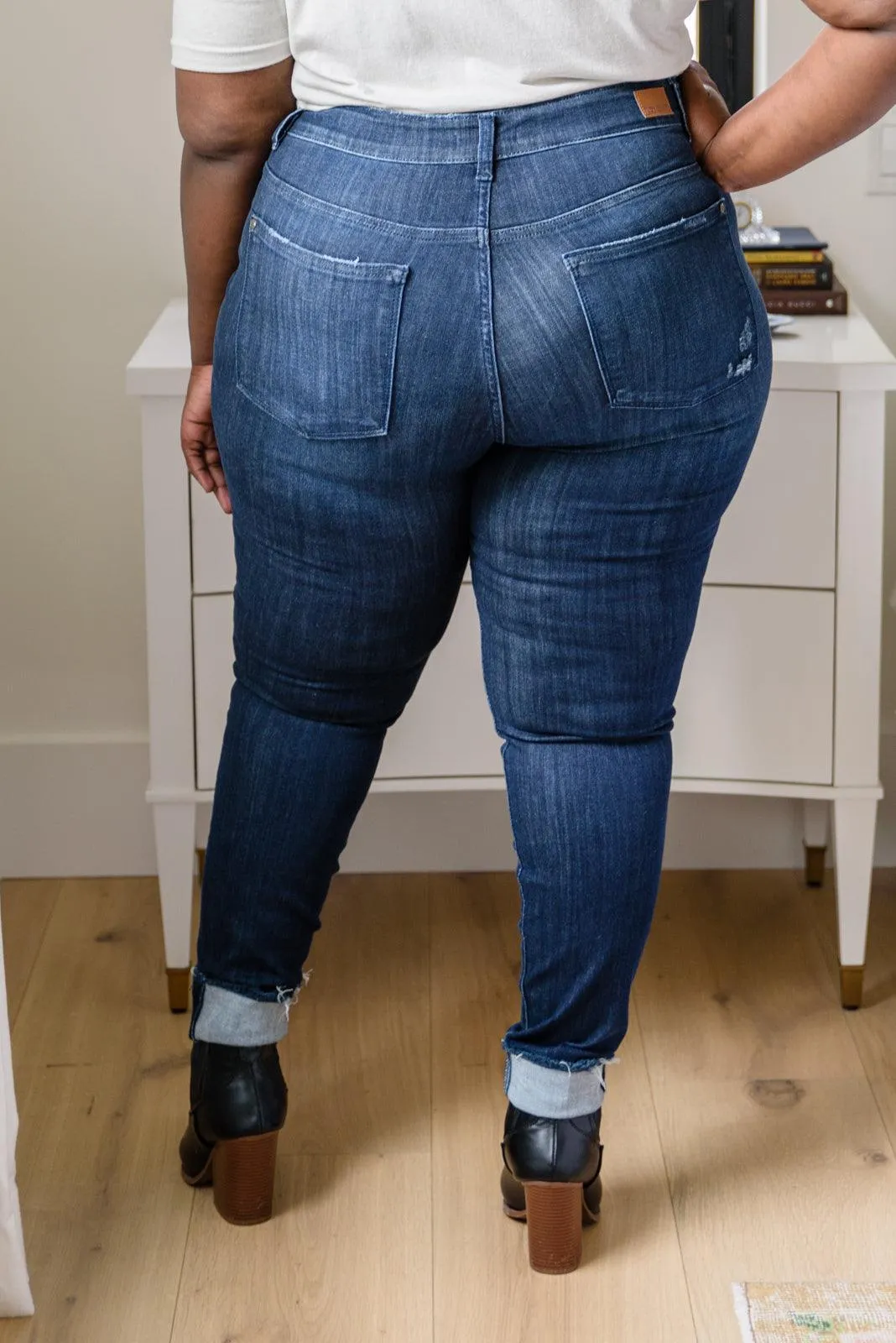 Hazel Blues® | Maeve Mid-Rise Dark Wash Cuffed Skinny