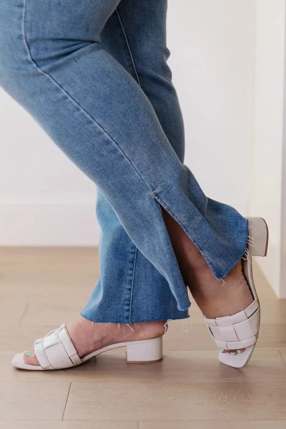 Jody Slim Flare Side Slit Jeans