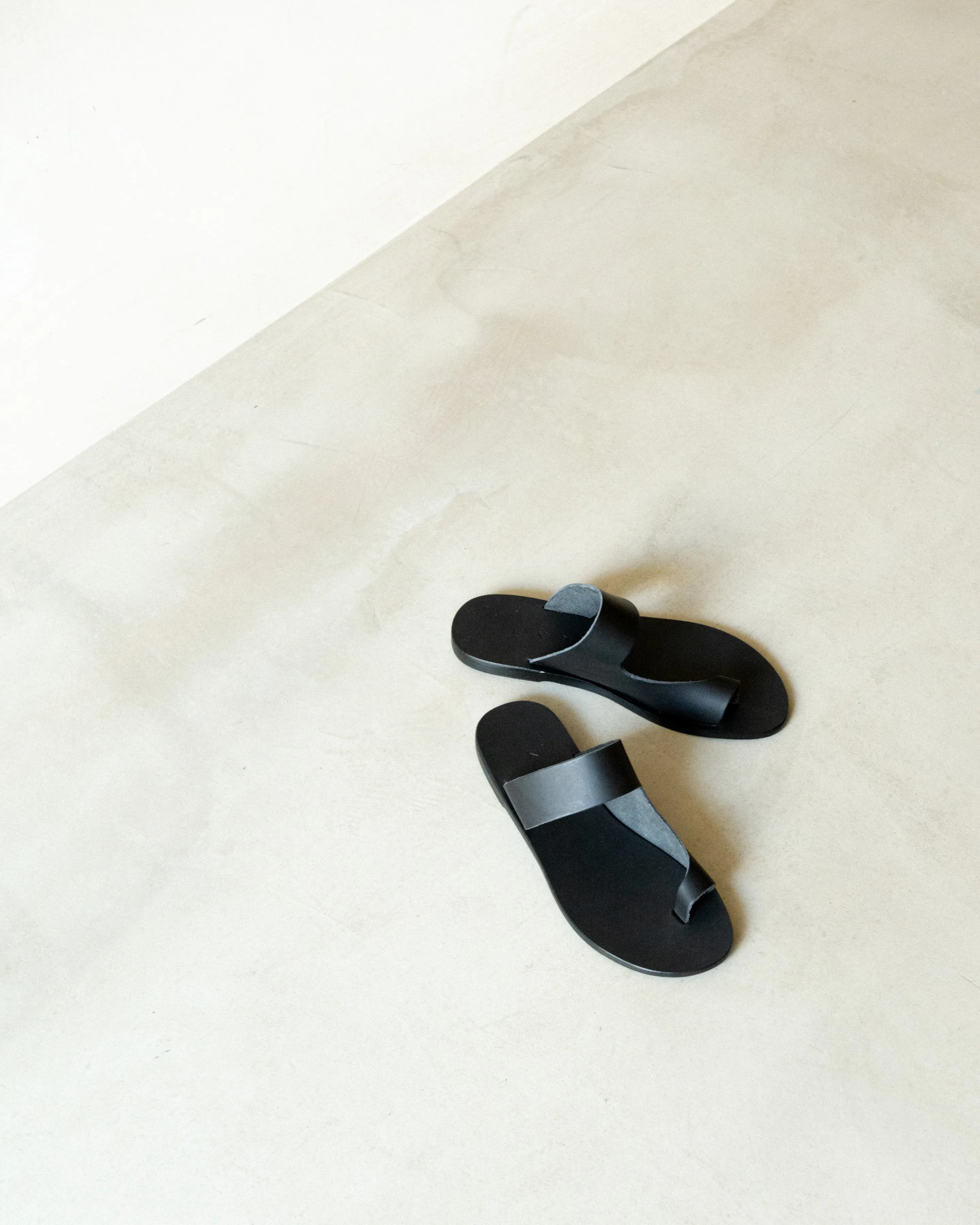 LEIPSOI - BLACK/BLACK