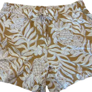 Lilly Pulitzer Tan and White Floral shorts