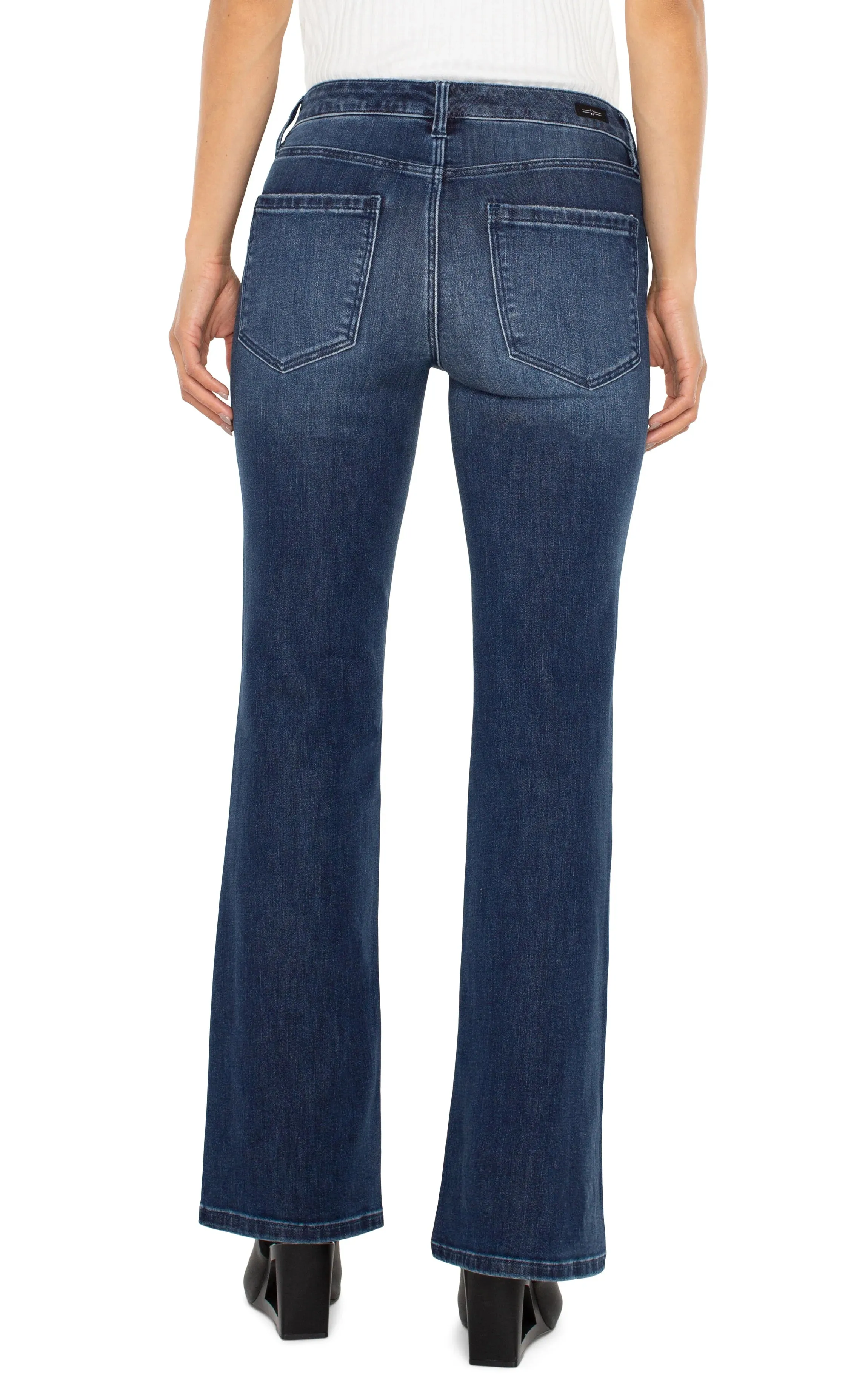Lucy Bootcut 32" Ins