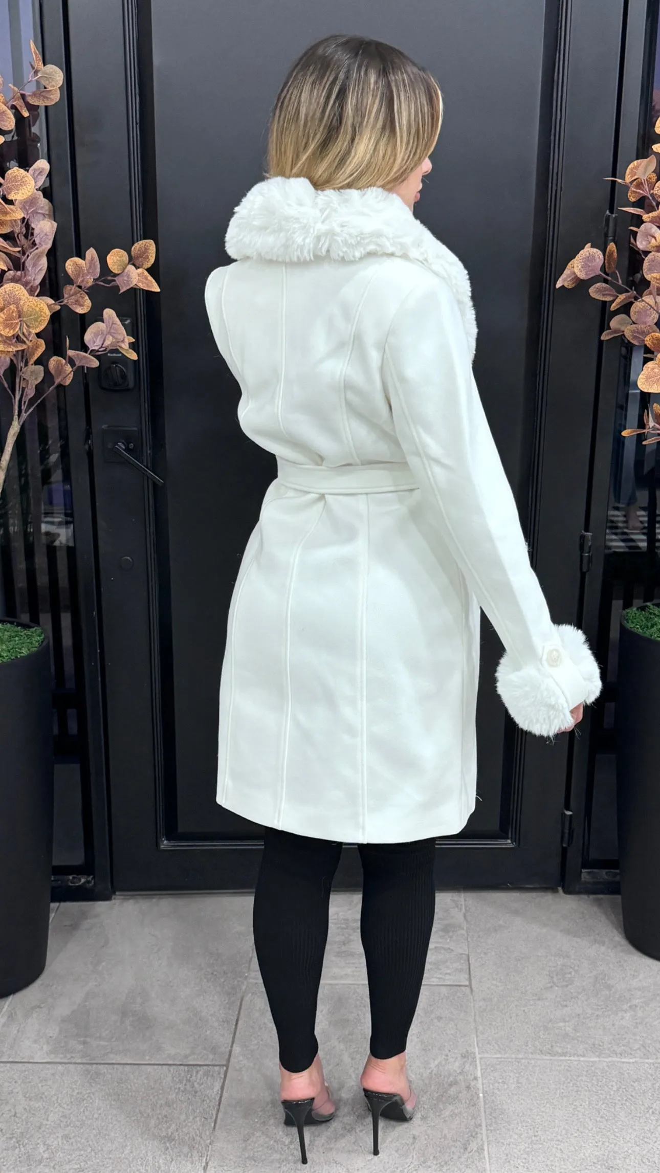 MONTREAL WHITE COAT