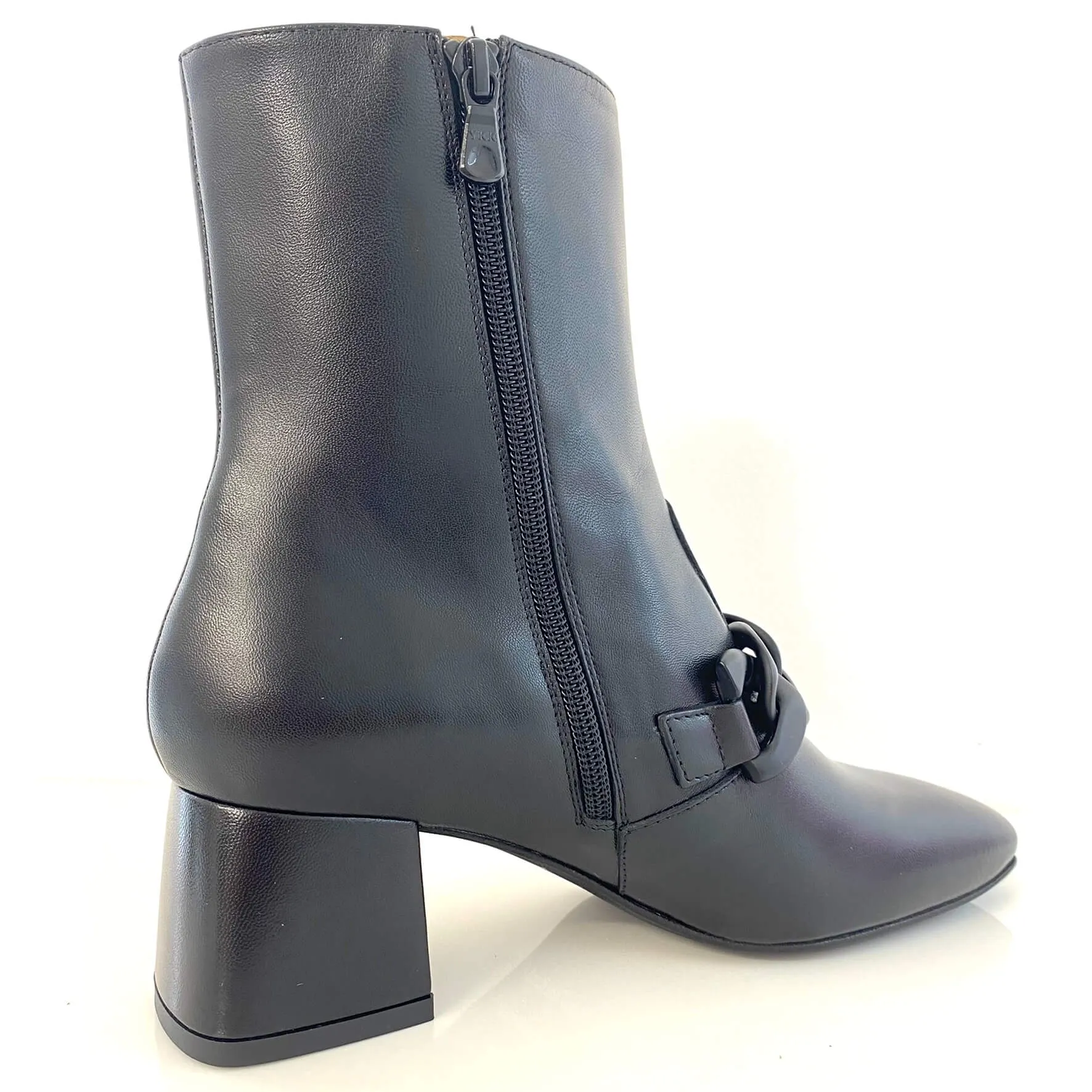 NeroGiardini Black Leather Block Heel Ankle Boots