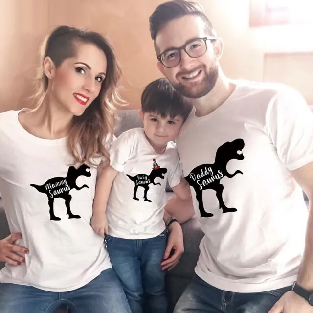 Summer Family Matching Outfits Look Daddy Mommy and Me T-shirt