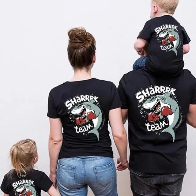 Summer Family Matching Outfits Look Daddy Mommy and Me T-shirt