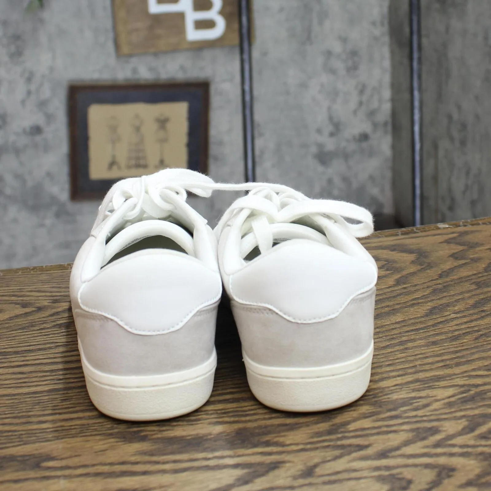 Universal Thread Nikita Fashion Sneakers with Memory Foam Insole Beige 8.5M