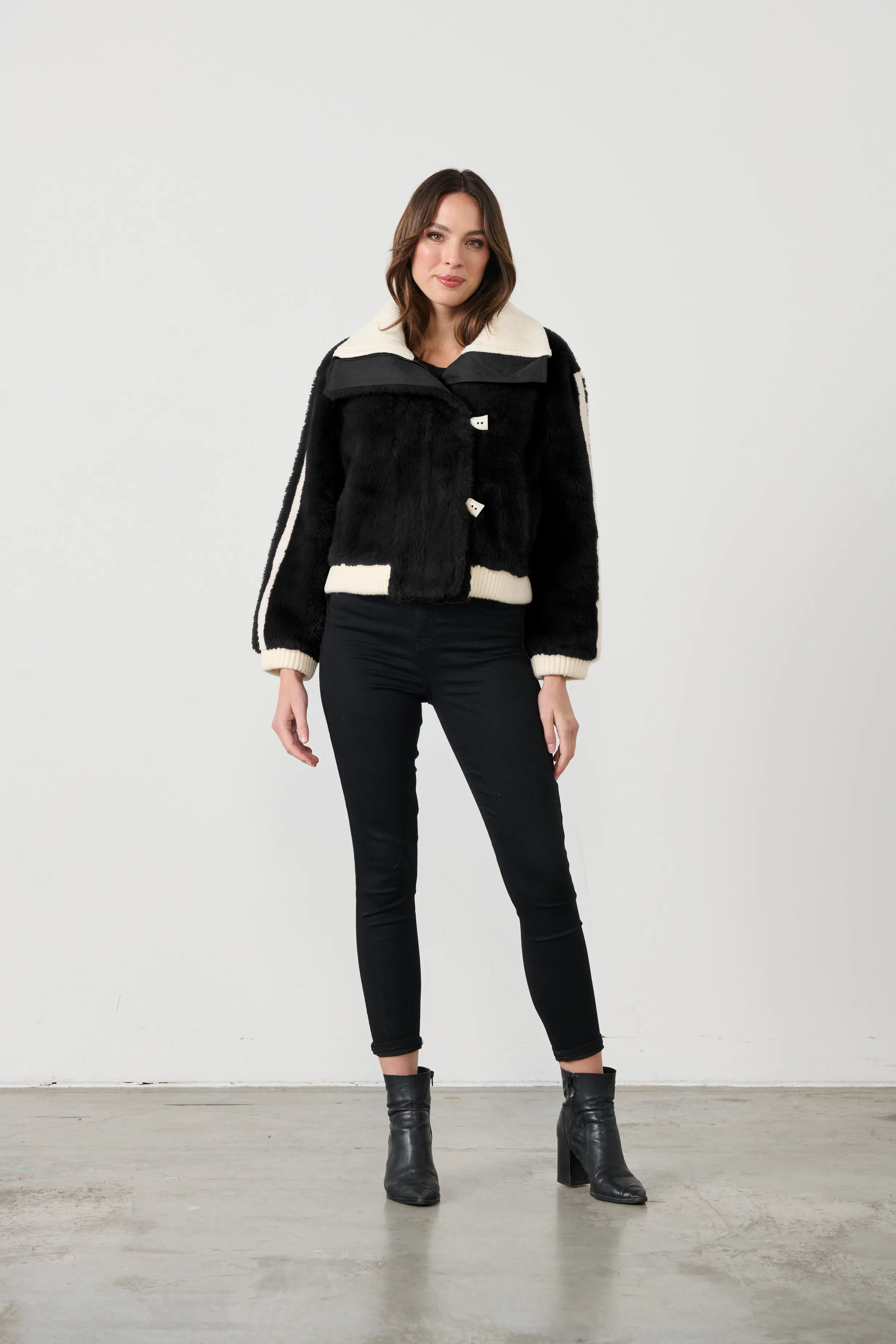 Vera Bomber Jacket - Black - CJ4