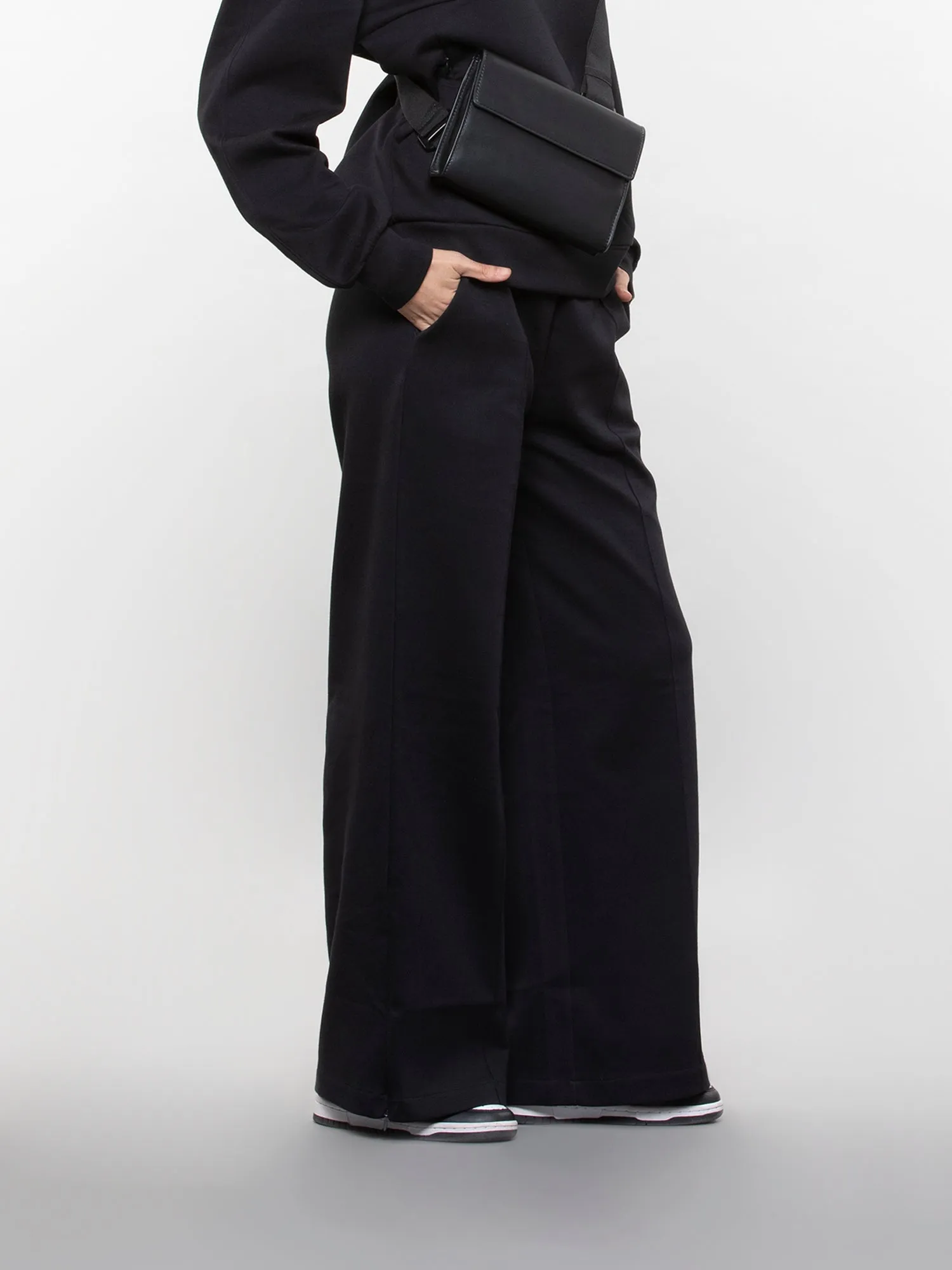 Wide-leg pants