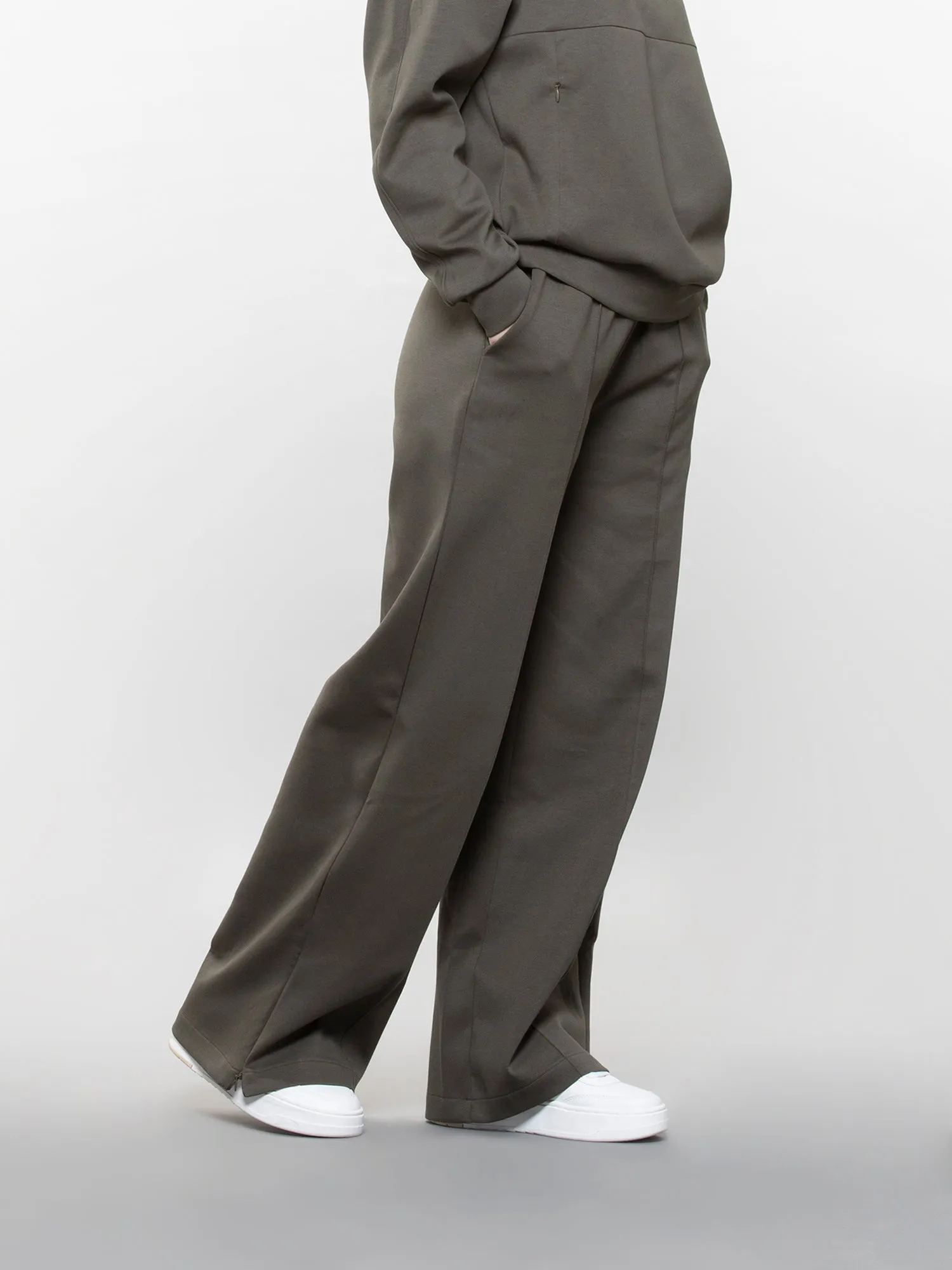Wide-leg pants