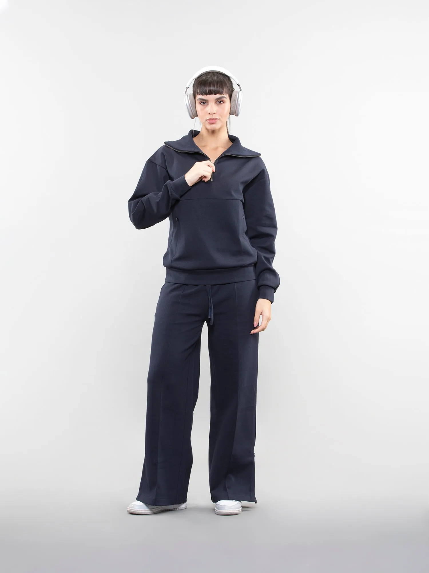 Wide-leg pants