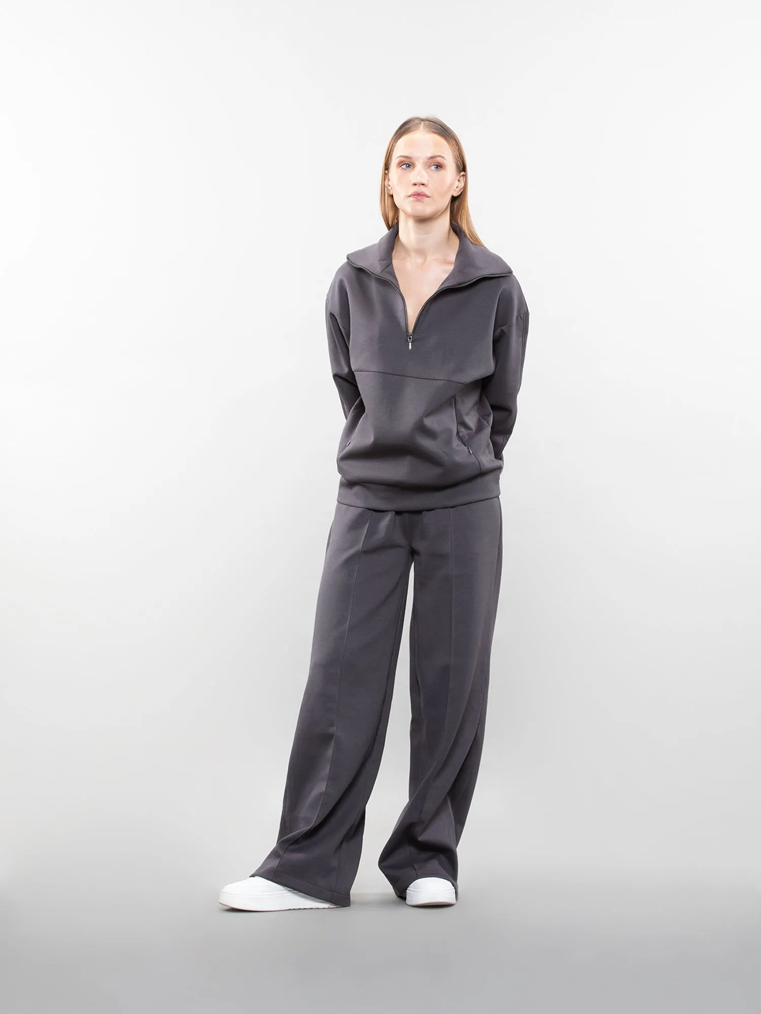 Wide-leg pants