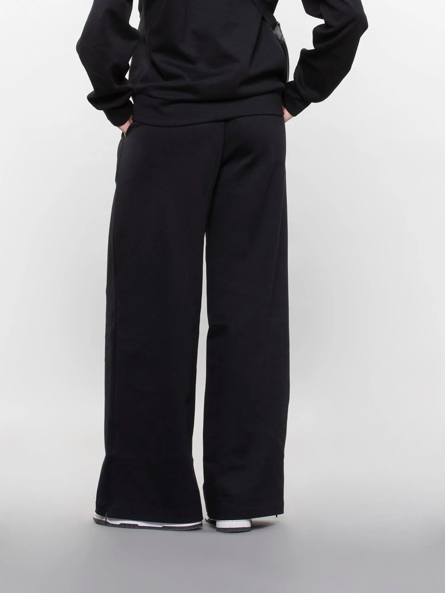 Wide-leg pants