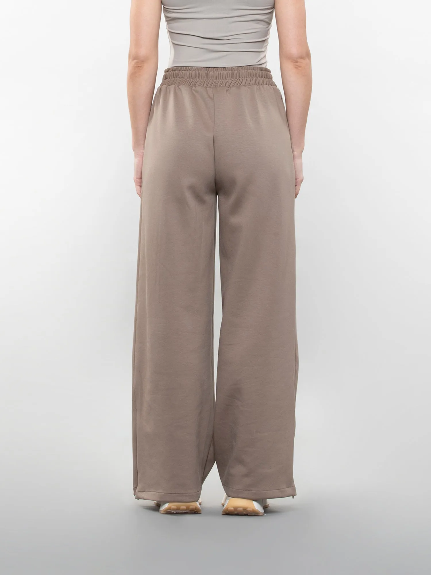 Wide-leg pants