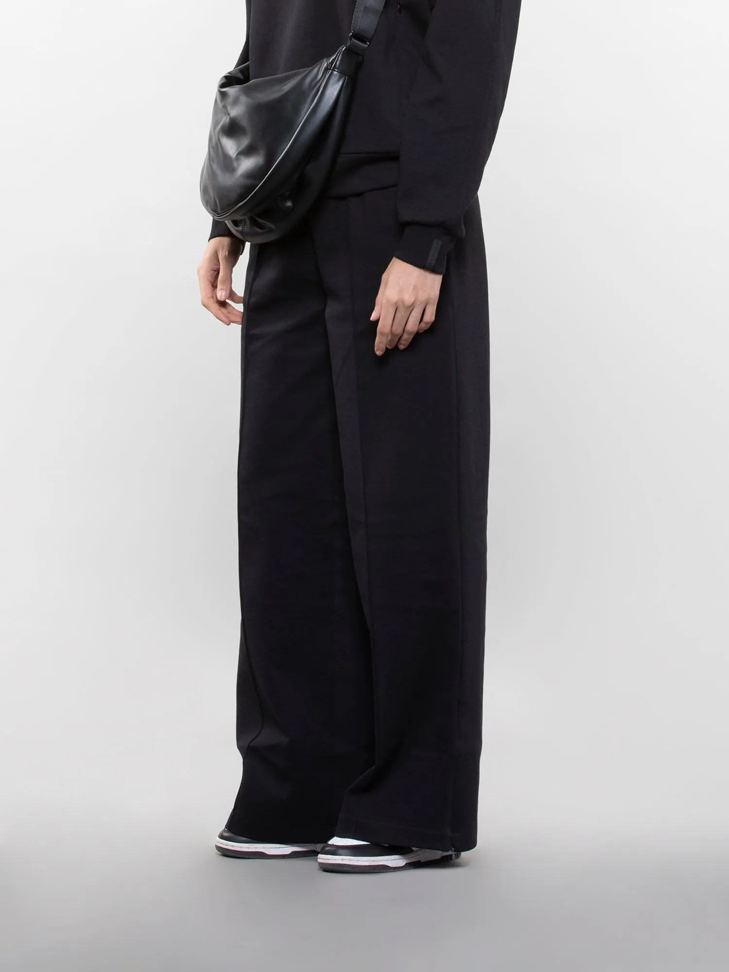 Wide-leg pants