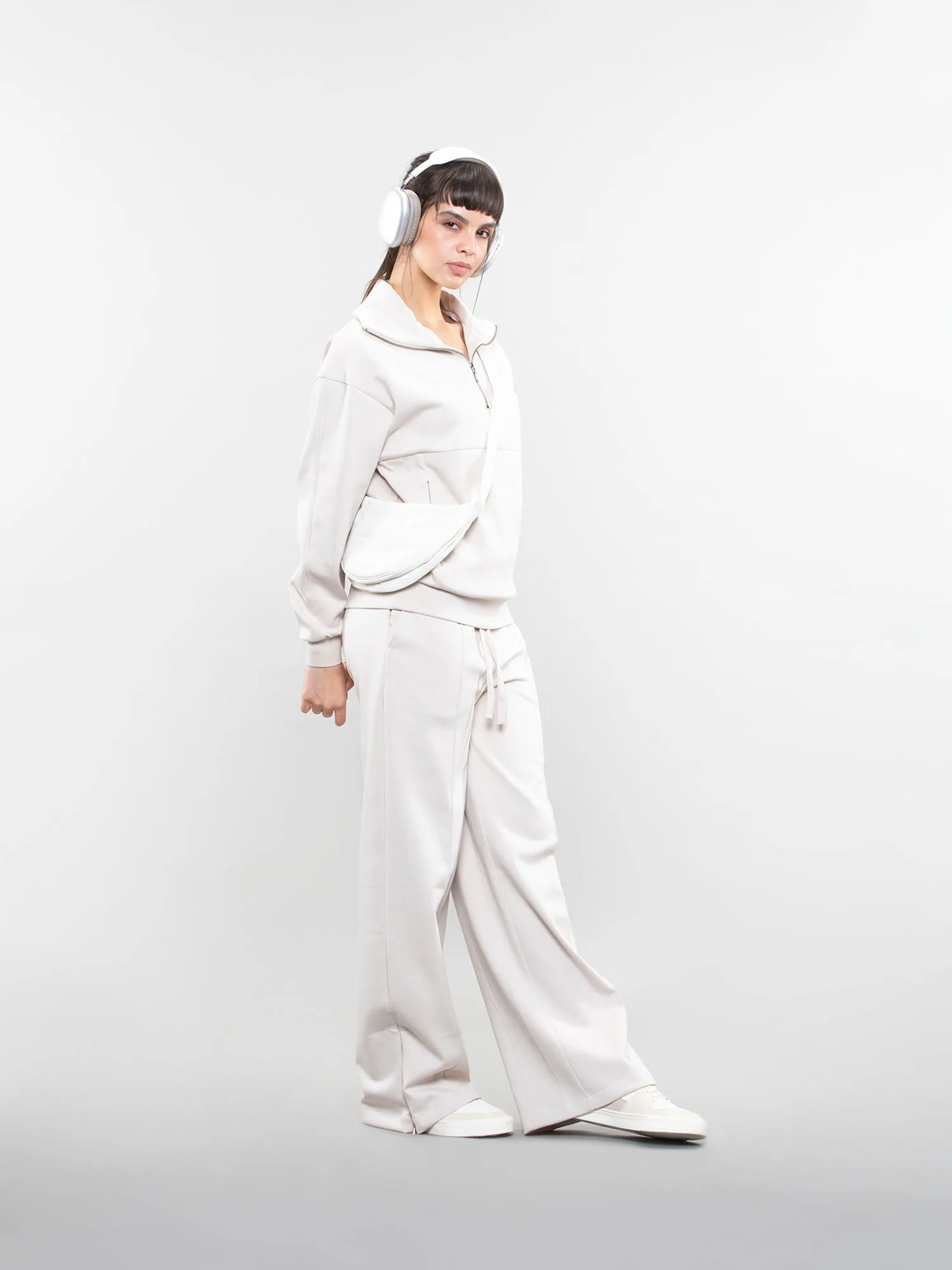 Wide-leg pants