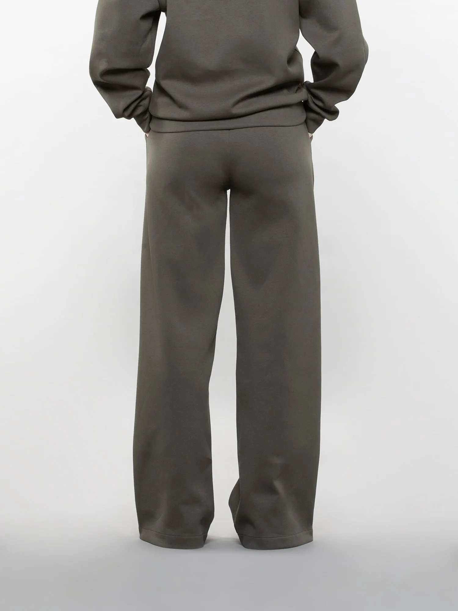Wide-leg pants