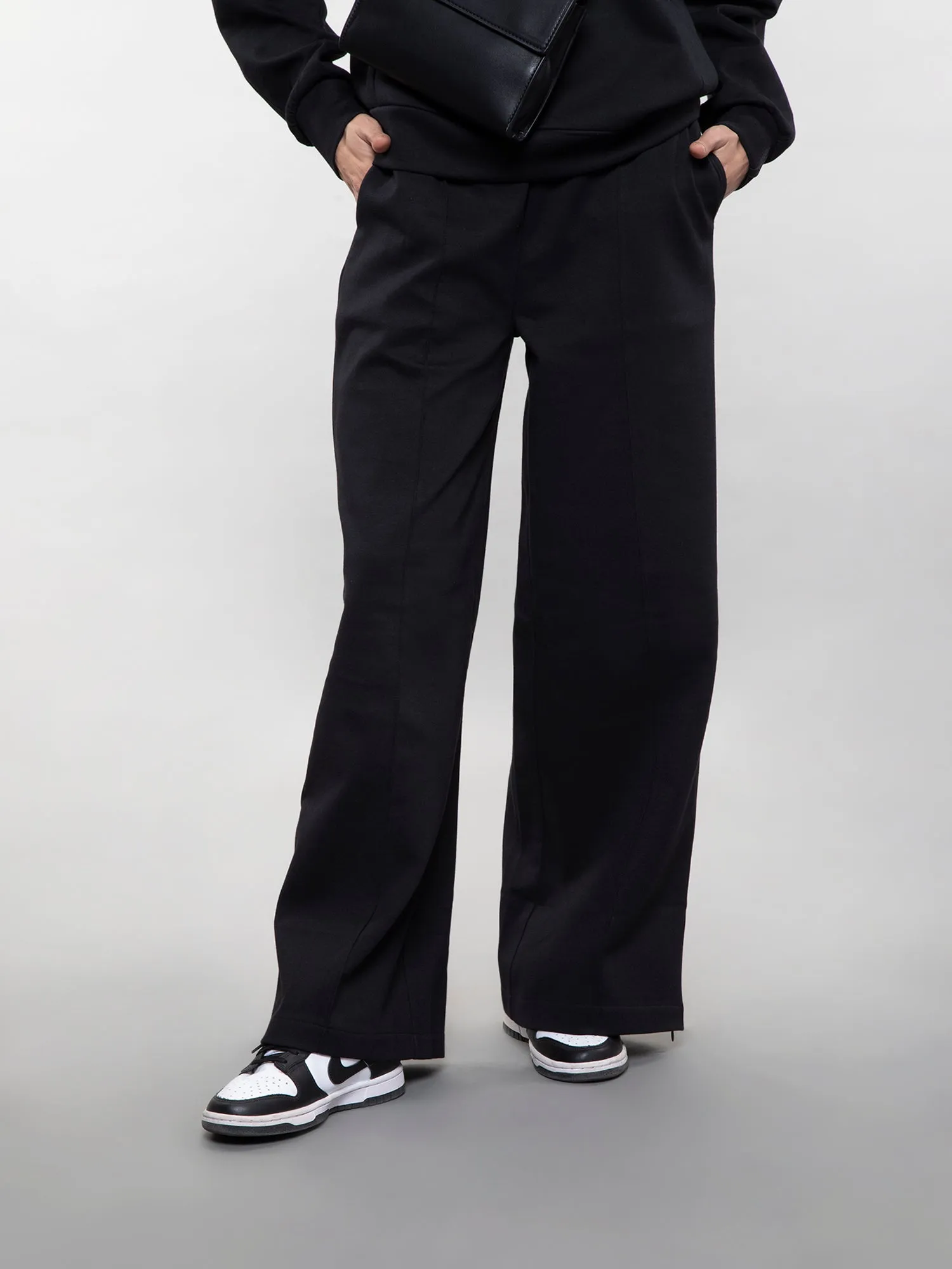 Wide-leg pants