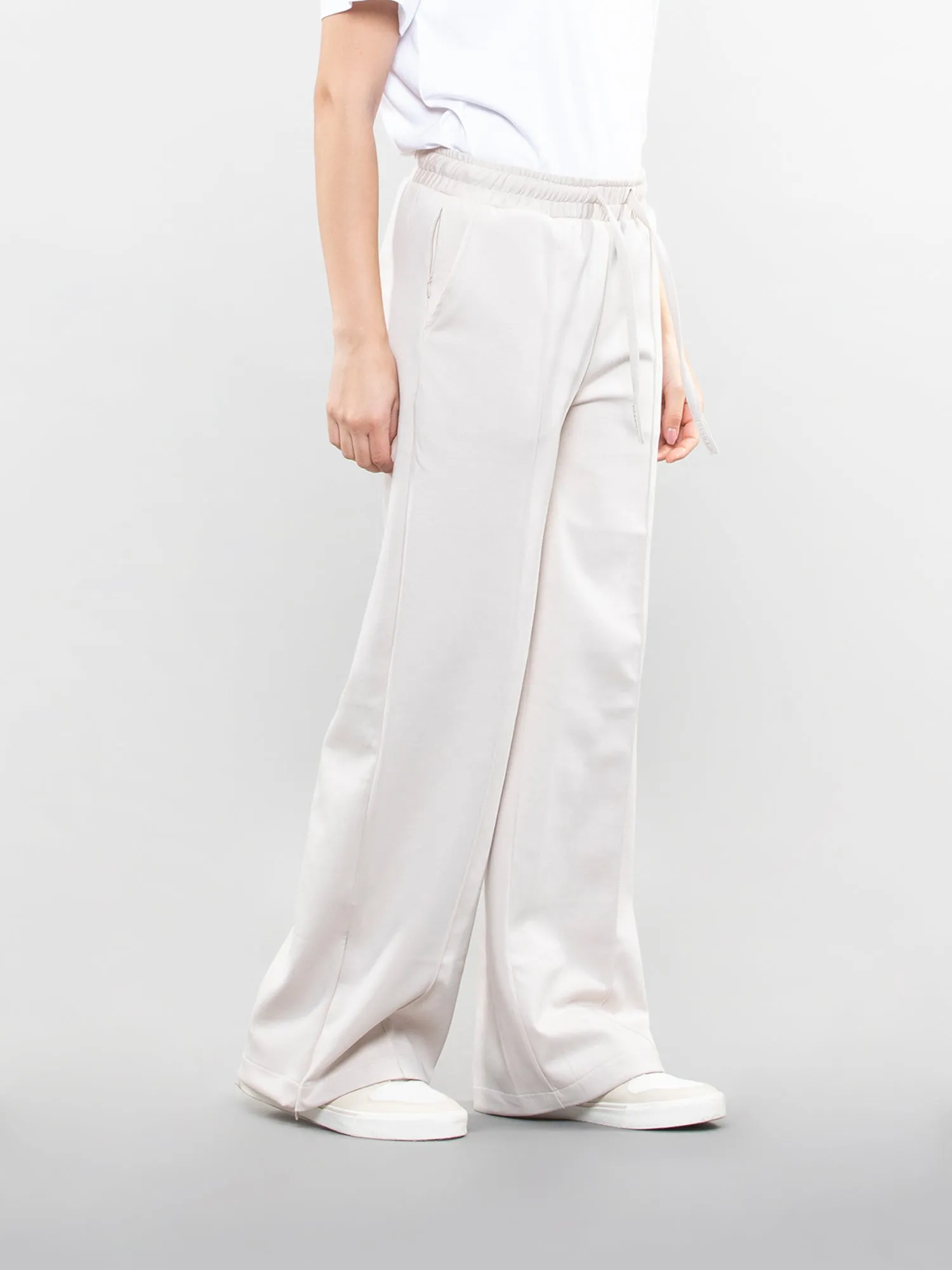 Wide-leg pants