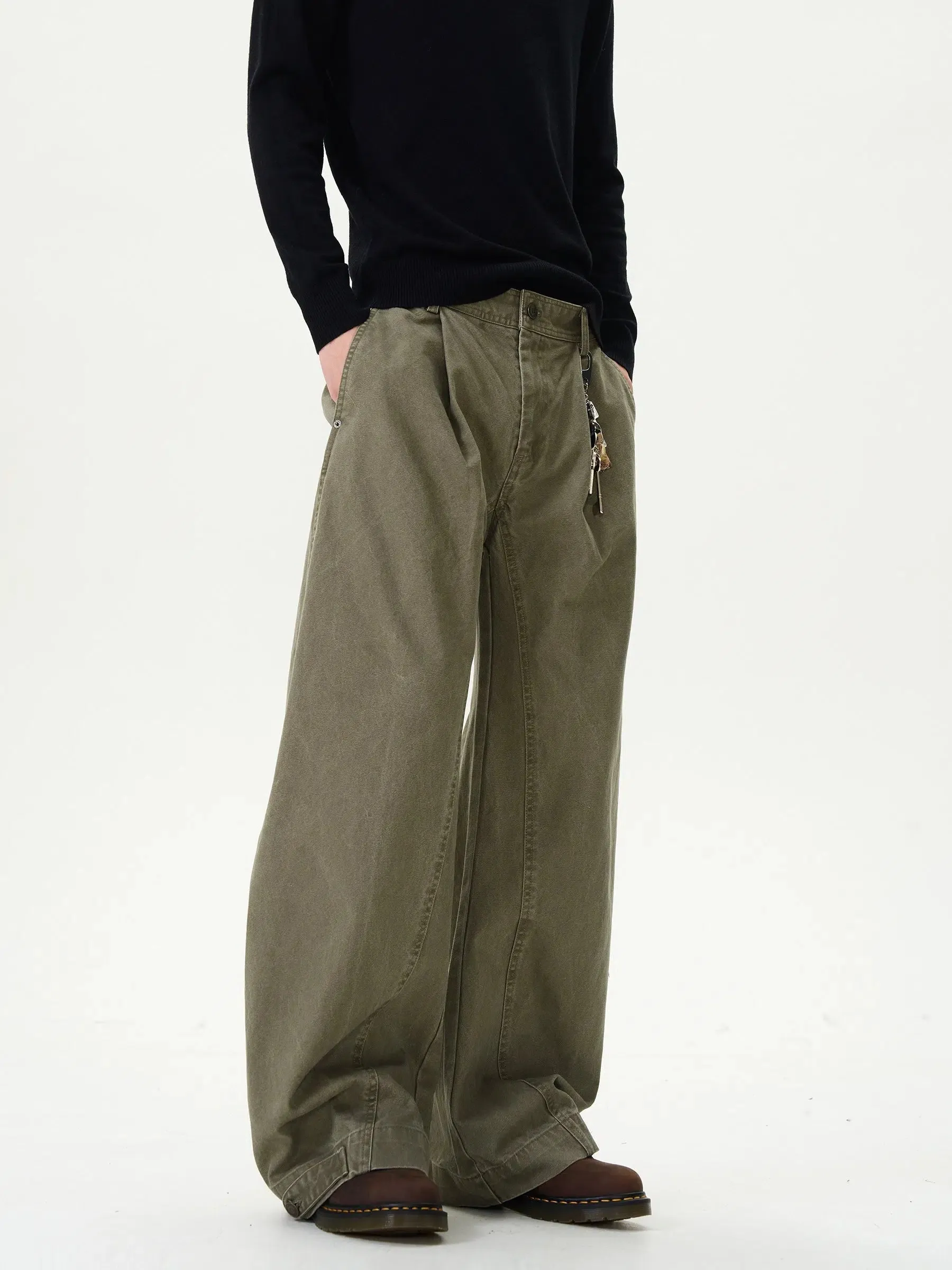 Wide-leg Straight Jeans