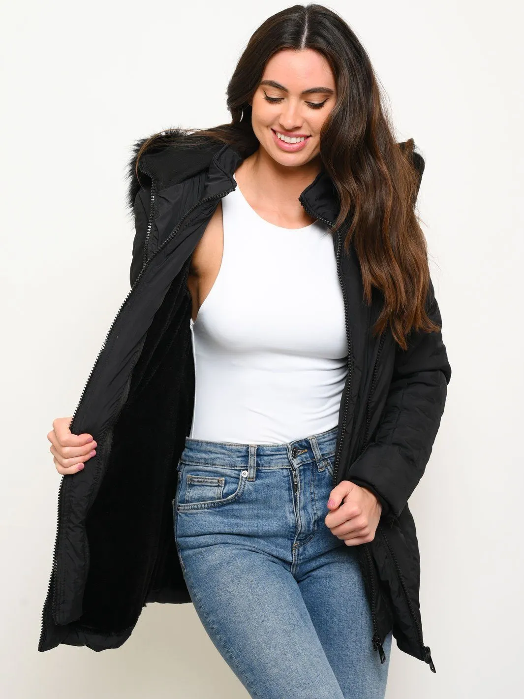 WOMEN'S MID-LENGTH HOODED FAUX FUR-LINED QUILTED COAT
