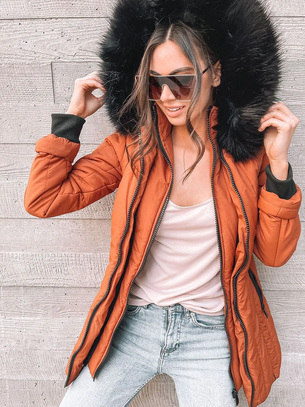 WOMEN'S MID-LENGTH HOODED FAUX FUR-LINED QUILTED COAT